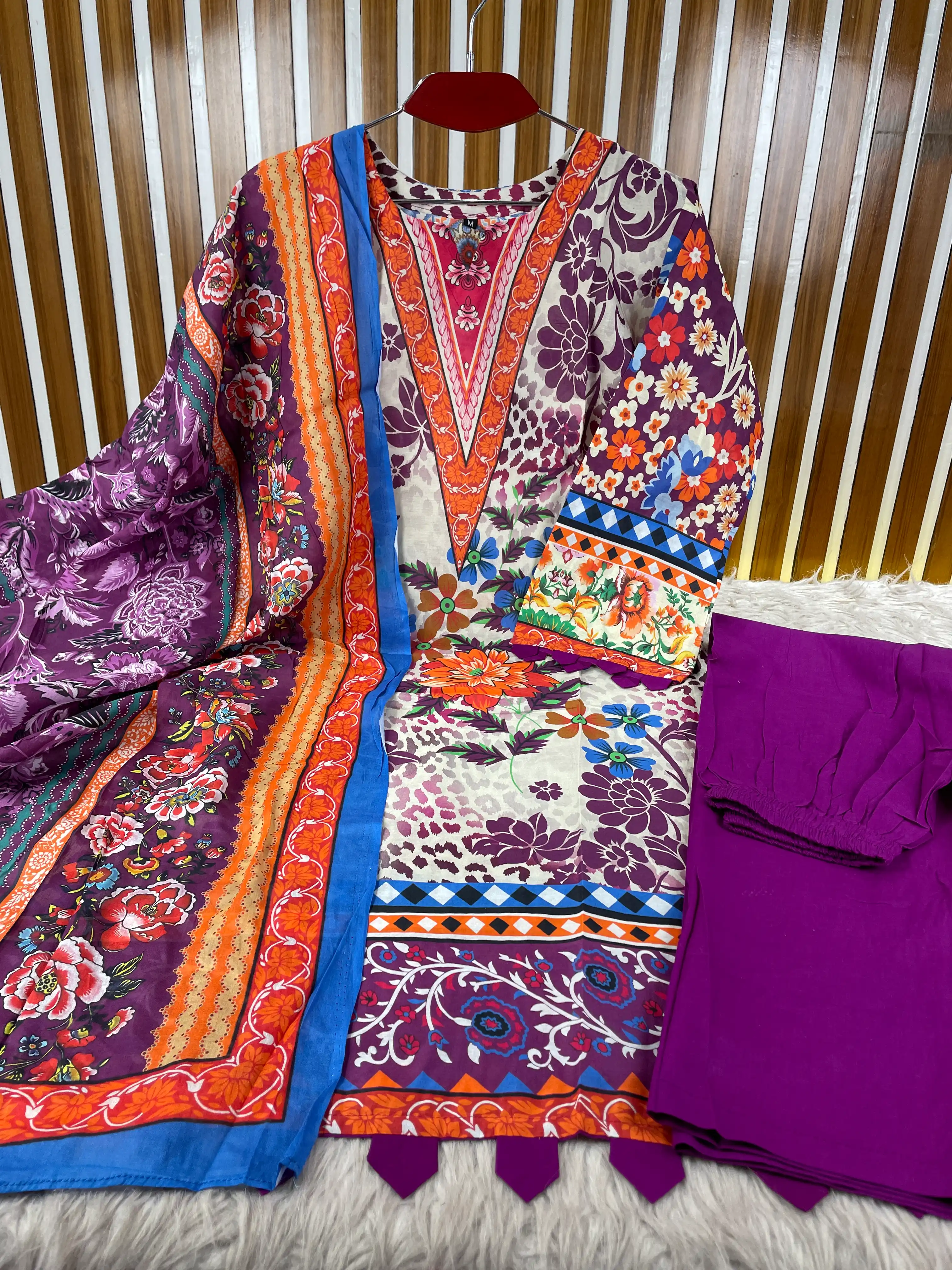 Cheetah Flora Jungle